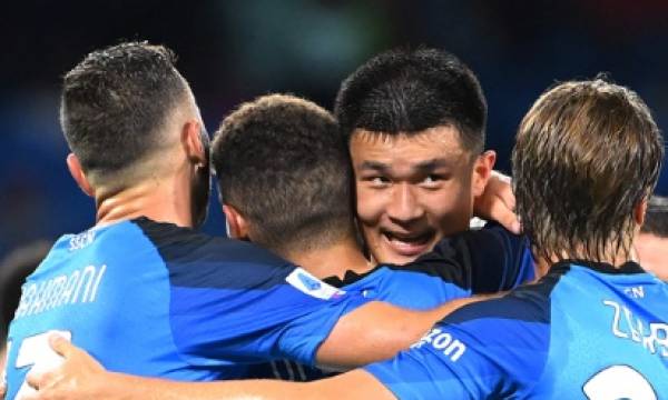 김민재, FC 바이에른 뮌헨의 새로운 수비 스타로 주목받다 - AI 작성기사 press_release